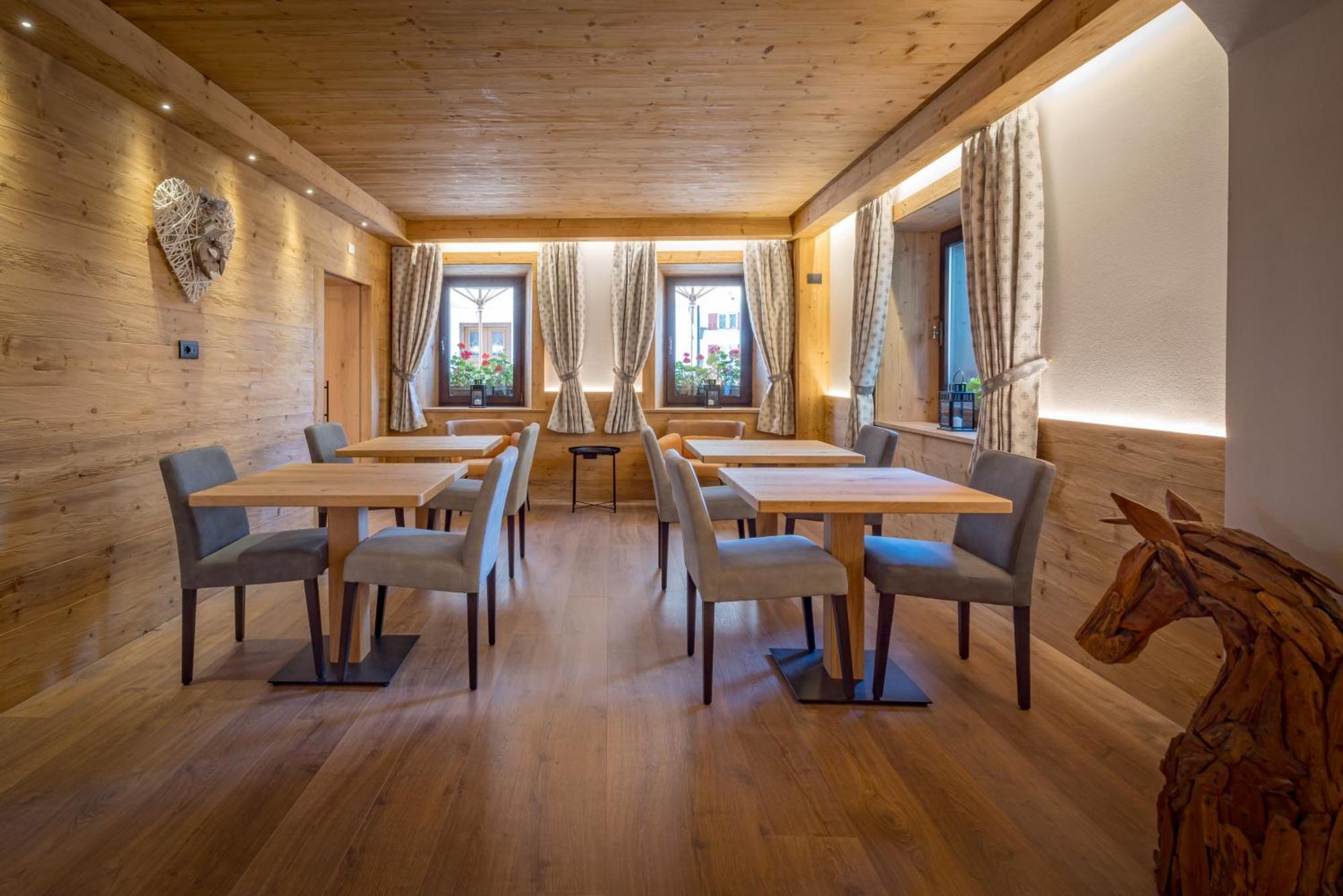 Il Cavallino - Albergo & Appartamenti Sappada Exterior photo